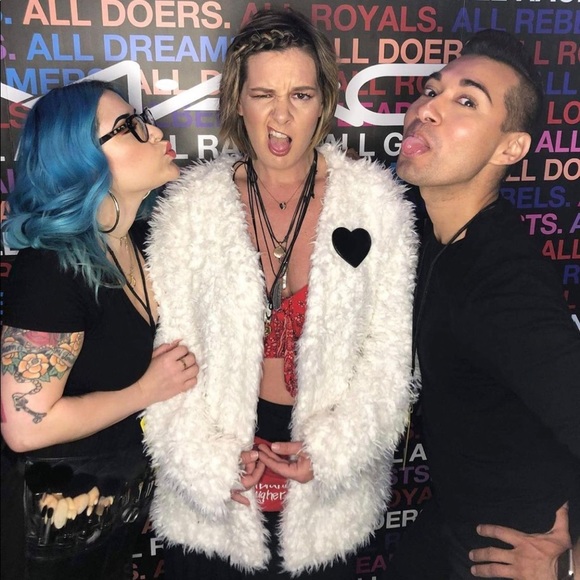 Meet your Posher, Kfhox! 🥰 - Picture 10 of 16